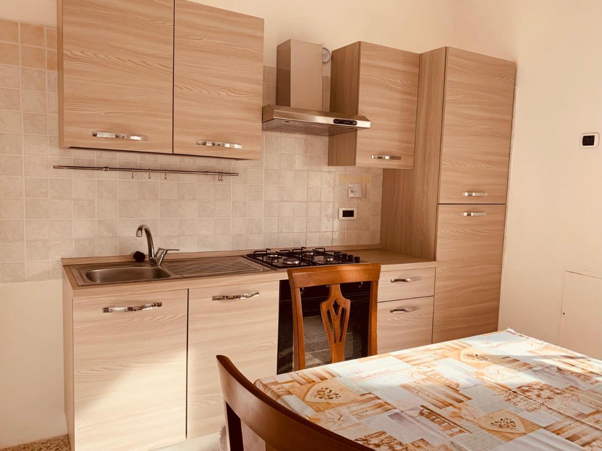Albero D'Oro Apartment เลวานโต ภายนอก รูปภาพ